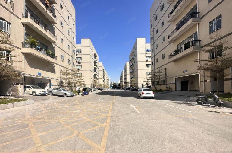 免租年底 坪地原房东工业园楼上1000平带3间办公室厂房出租