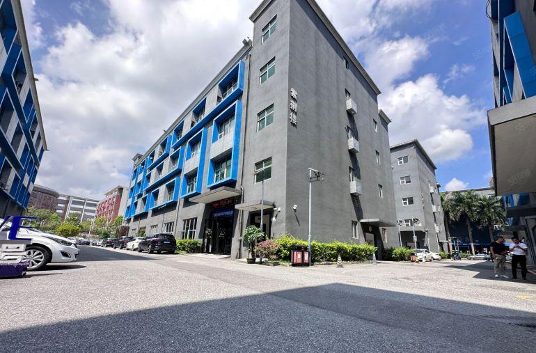 龙岗南联地铁口原房东厂房仓库出租2000平整层！500平起租