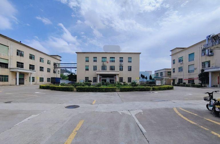 精装修龙岗龙东楼上1500平厂房仓库出租可分租水电齐全空地大