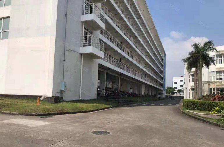 龙岗坪地高桥工业区楼上2000平带装修办公室厂房实际面积出租