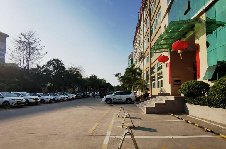 龙岗坂田创新产业园一楼仓库2000平大小面积可分租交通便利