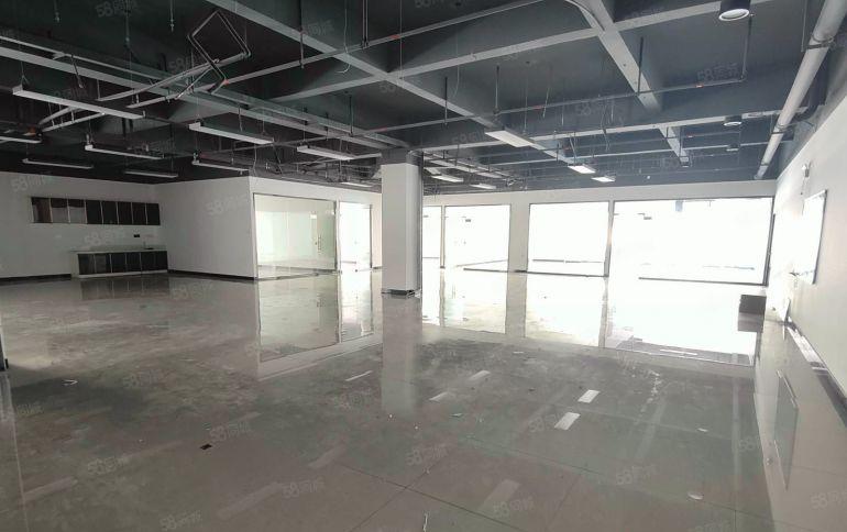 17元低价丨龙岗龙东地铁口5000平带装修厂房仓库出租