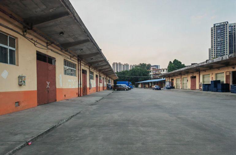 深圳龙岗区平湖单一层物流仓库出租面积6000平红本红本原房东