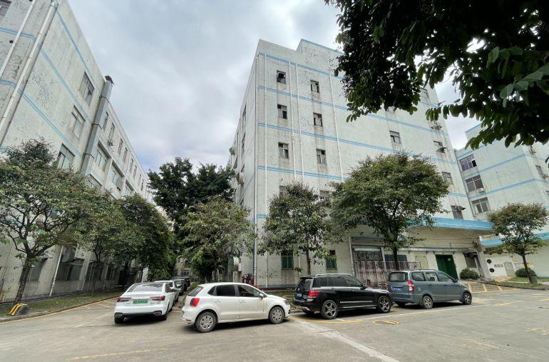 横岗原房东工业园楼上1000平带装修前台办公室厂房出租可分租