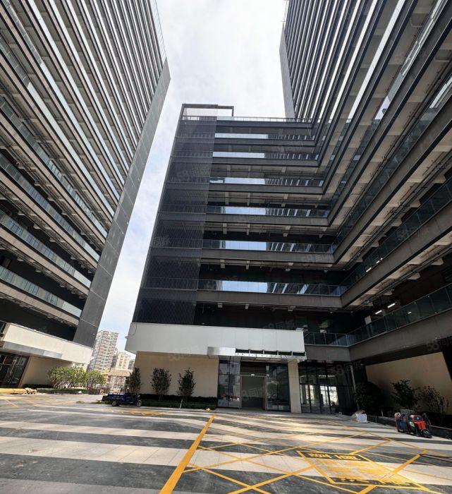 100起龙岗原房东中心城1000平精装修全新办公厂房出租分租