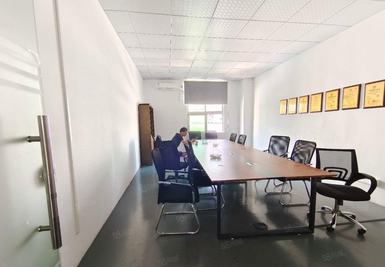 龙岗宝龙高新科技园楼上1000平原房东带精装红本厂房出租可分