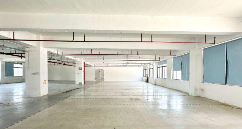 平湖工业区2200平电商办公仓库厂房出租近地铁口小面积可分租