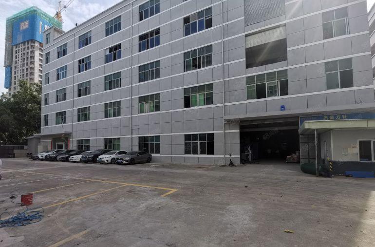 坂田地铁站附近8000平独院厂房出租报价26元有红本可分租