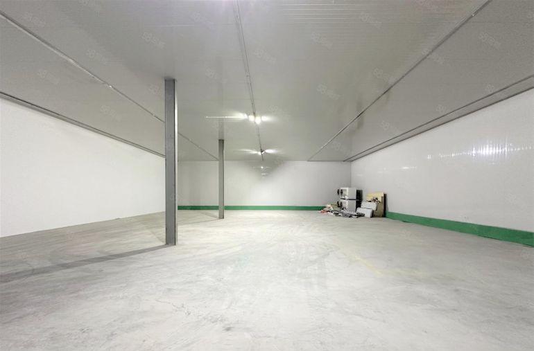 平湖白泥坑冻库出租300平厂房仓库带卸货平台可进大车