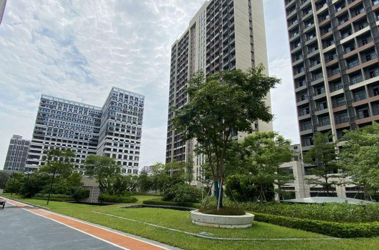 14号线龙岗宝龙地铁站研发办公楼上1000平方厂房仓库出租