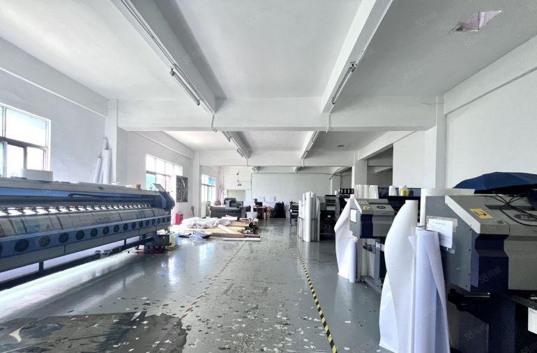 坪地独门独院5000一楼二楼现成装修办公室仓库厂房出租