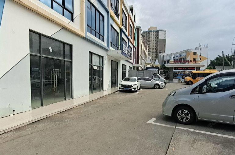 龙岗中心城大地铁站楼上500红本厂房仓库办公可分租低至19元