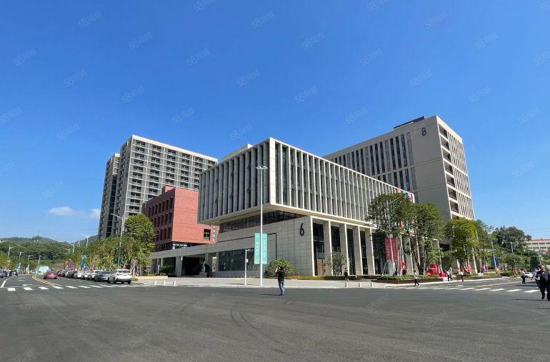 平湖华南城1000平精装修办公室厂房仓库出租 300平起分租