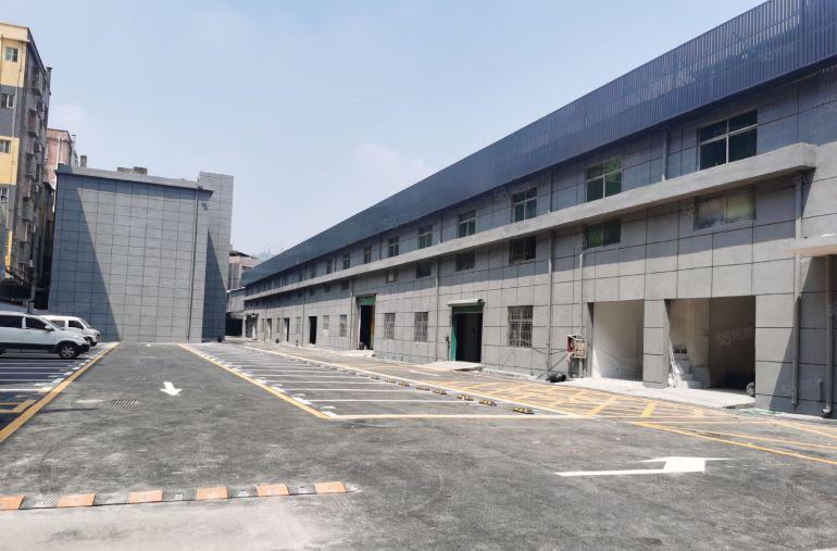 龙岗龙东地铁口独院厂房仓库3300平出租可办环评场地大易招工