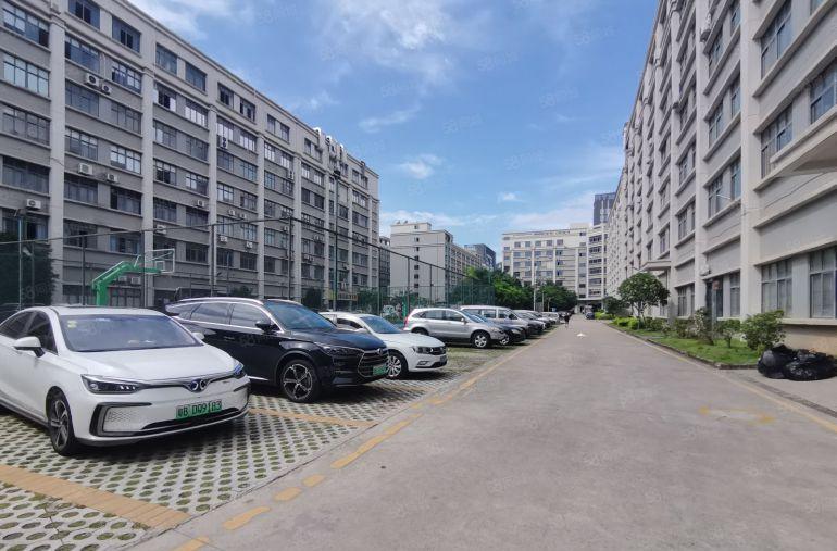 坂田华为旁新出楼上整层电商仓库2000平原房东厂房出租！！