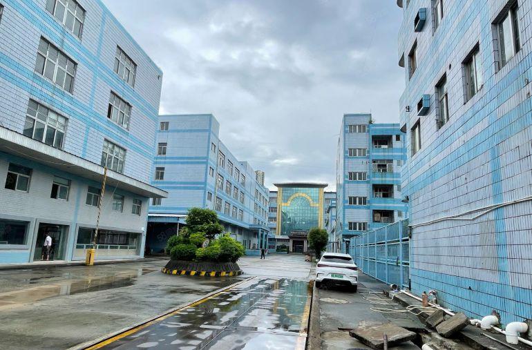 深圳横岗六约40000平方低分租 可分五个独院 双地铁口