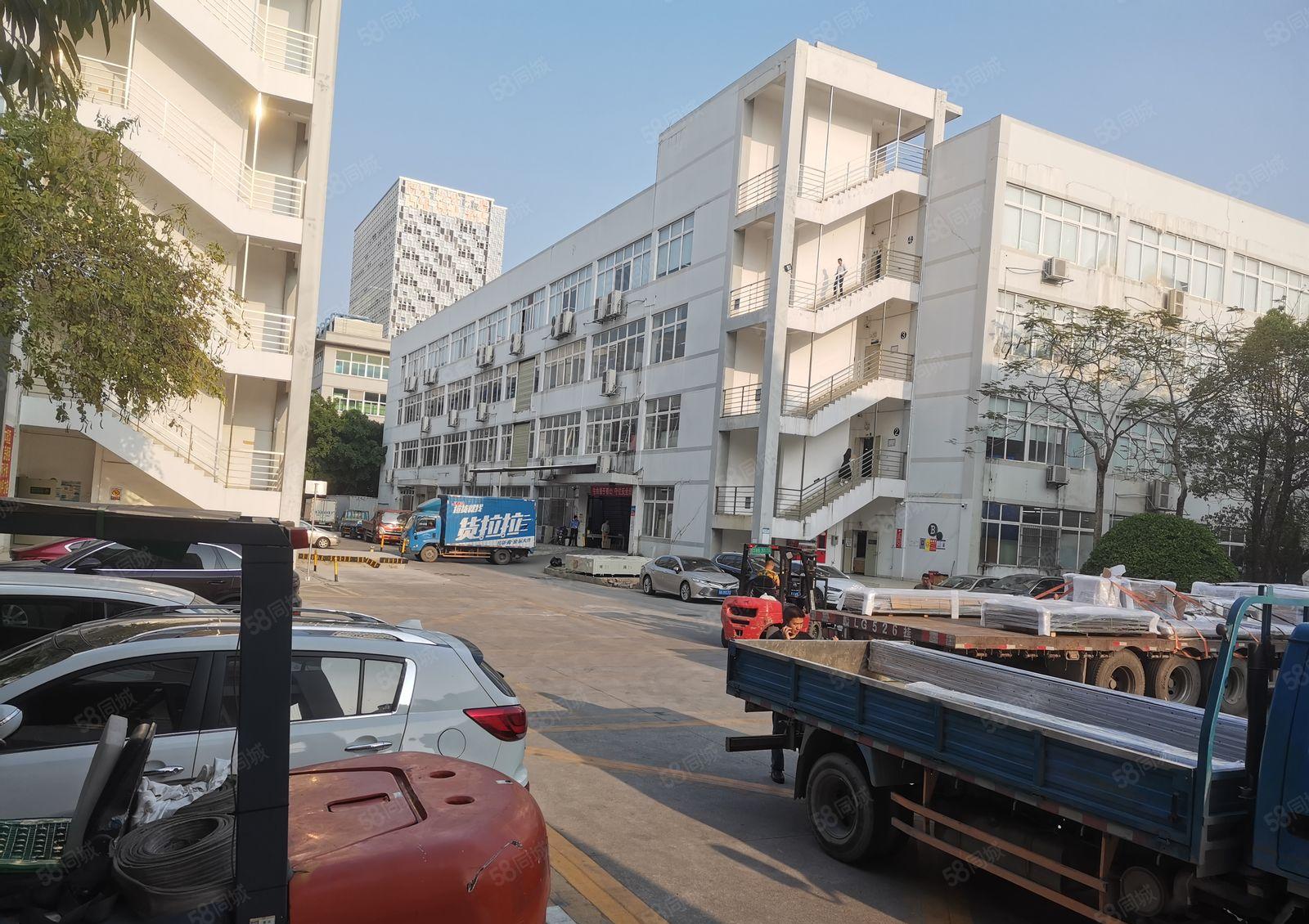 龙岗南联第六工业园区原房东红本3楼900平带装修水电齐可分租