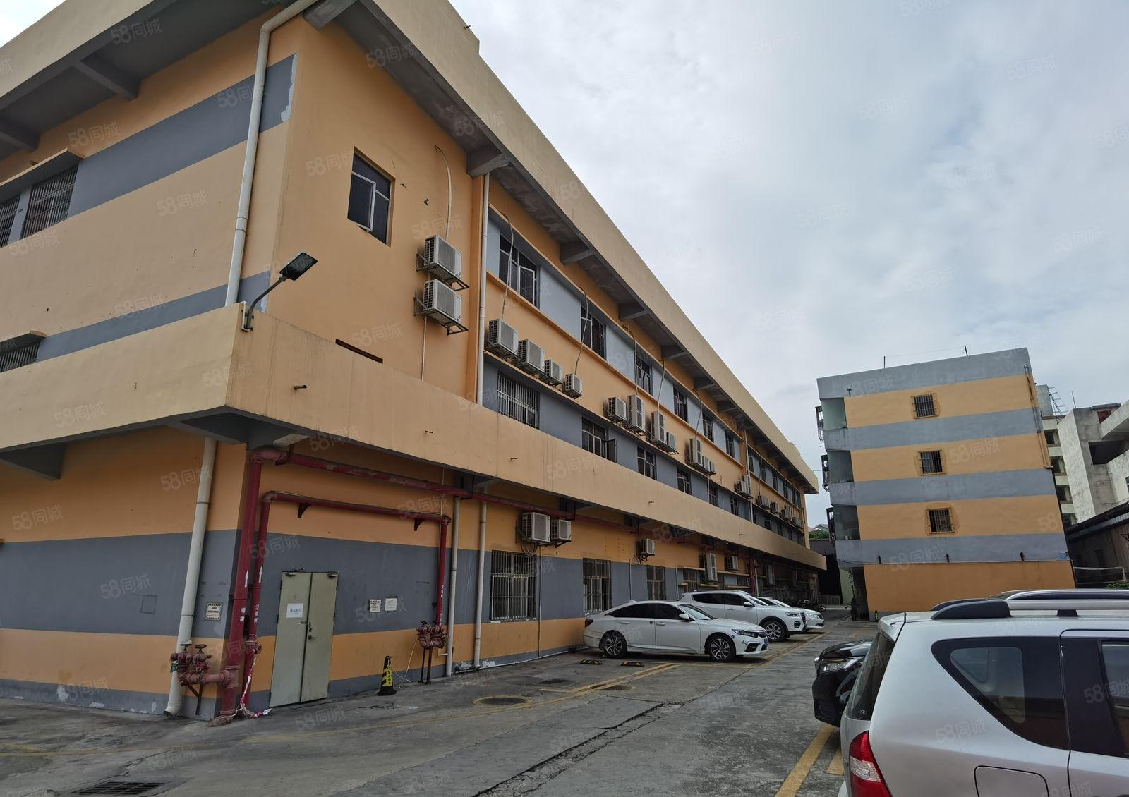 塘坑六约双地铁口新车厂房，超大空地，200平起租