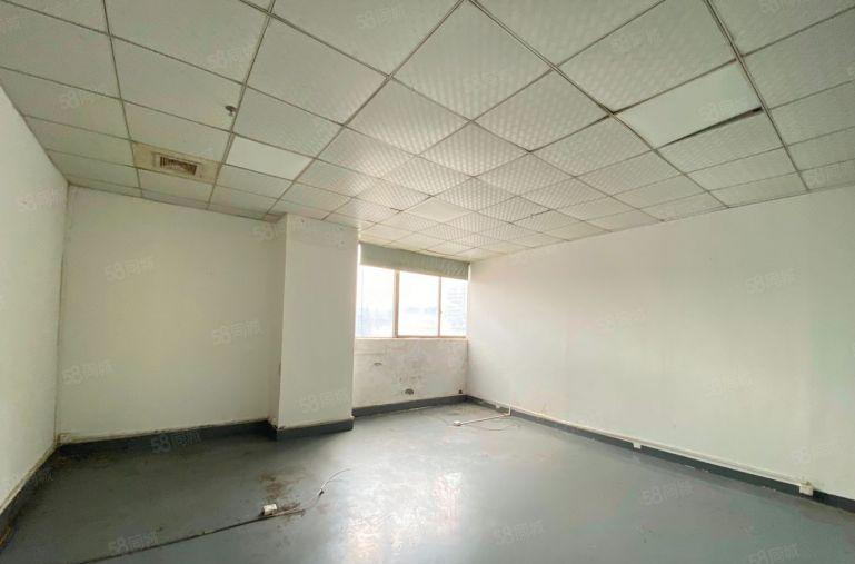 坂田地铁口楼上500平精装修厂房低价出租仓库出租大小可分租