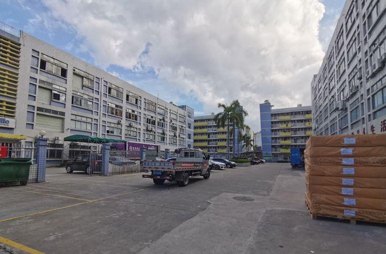 平湖辅城坳独院厂房6400平方出租合租