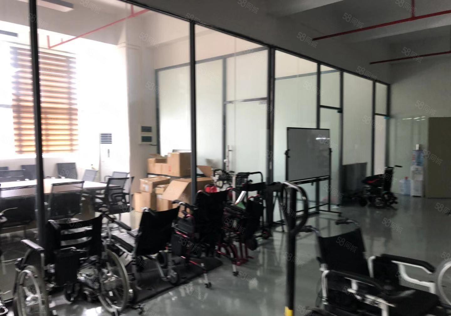 龙岗中心城新出3楼1000平米带精装修前台和办公室厂房出租