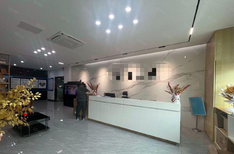 龙岗南联地铁口附近精装厂房出租整层1500平方，大小分租