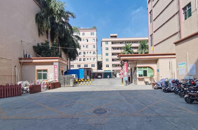 平湖辅城坳工业区原房东2000平厂房仓库出租100平起可分组