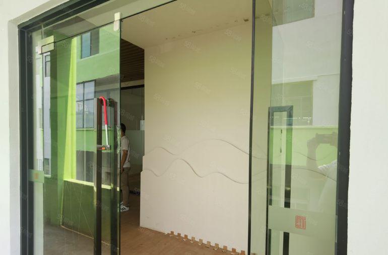 塘坑地铁站140平厂房出租，现成装修，适合电商办公！