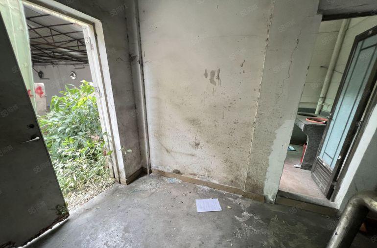 龙岗区龙西一楼400平带装修厂房实际面积大有隔间低价出租