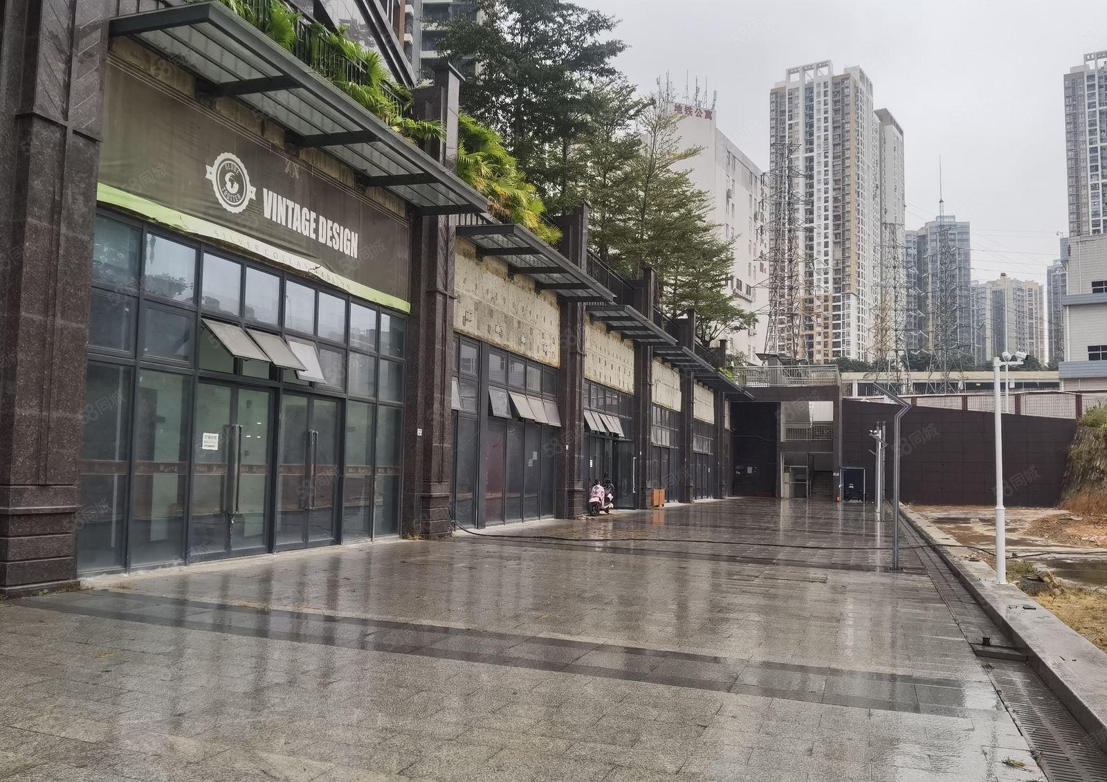 龙岗地铁口物业 商业整层直租 行业不限 适合汽车行业 展示好