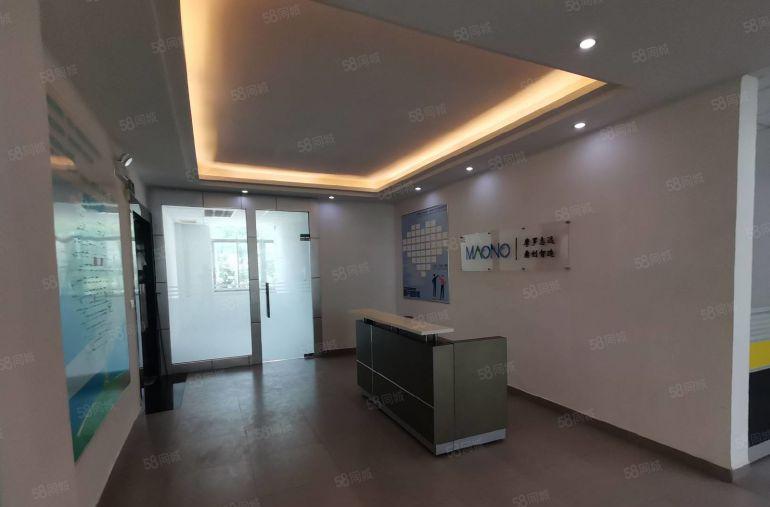 龙岗爱联地铁口新出楼上带精装修1350平厂房出租分租无转让费