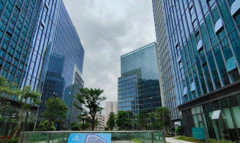 坂田华为地铁口工业上楼厂房办公120平起至1200带现成装修