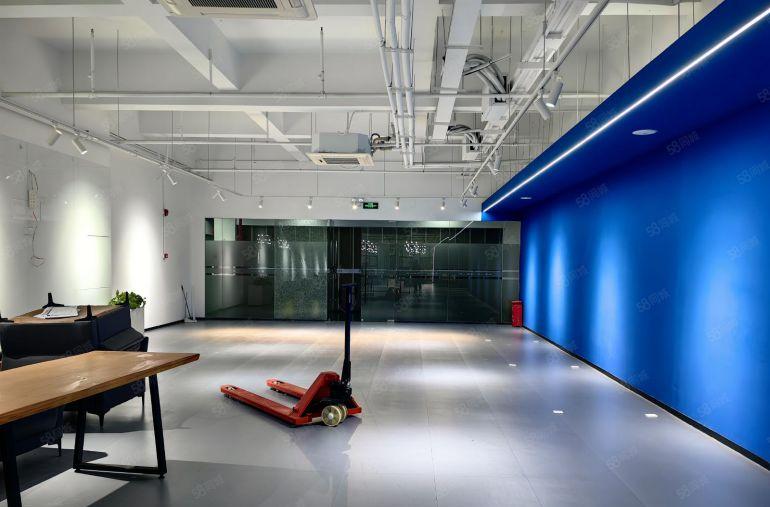 爱联地铁站附近电商园2楼300平方精装修办公室厂房大小可分租