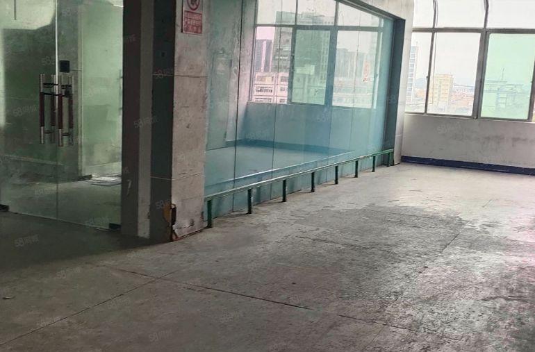 平湖原房东富民工园区楼上整层1200平带装修厂房出租