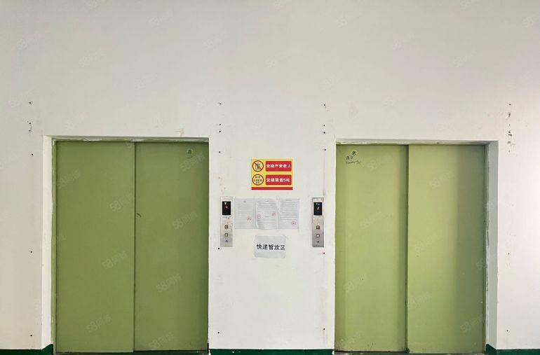 坂田上雪原房东大型科技园新空出5000平方 大小可分形象好