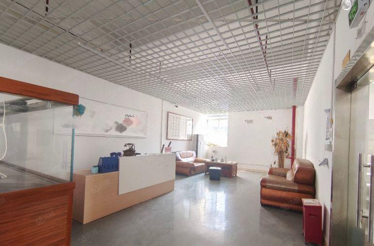 平湖禾花地铁口可分租科技园楼上500平带装修办公室厂房出租