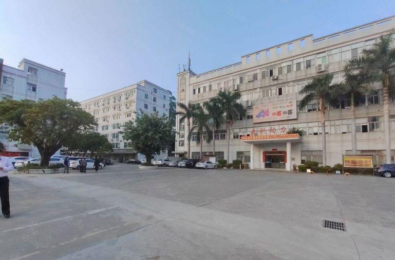 平湖辅城坳原房东精装修1000平办公室加无尘车间厂房低价出租