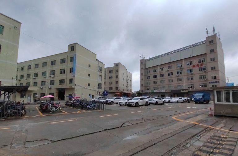 平湖富民工业区500平带地坪漆仓库厂房低价租300平起可分租