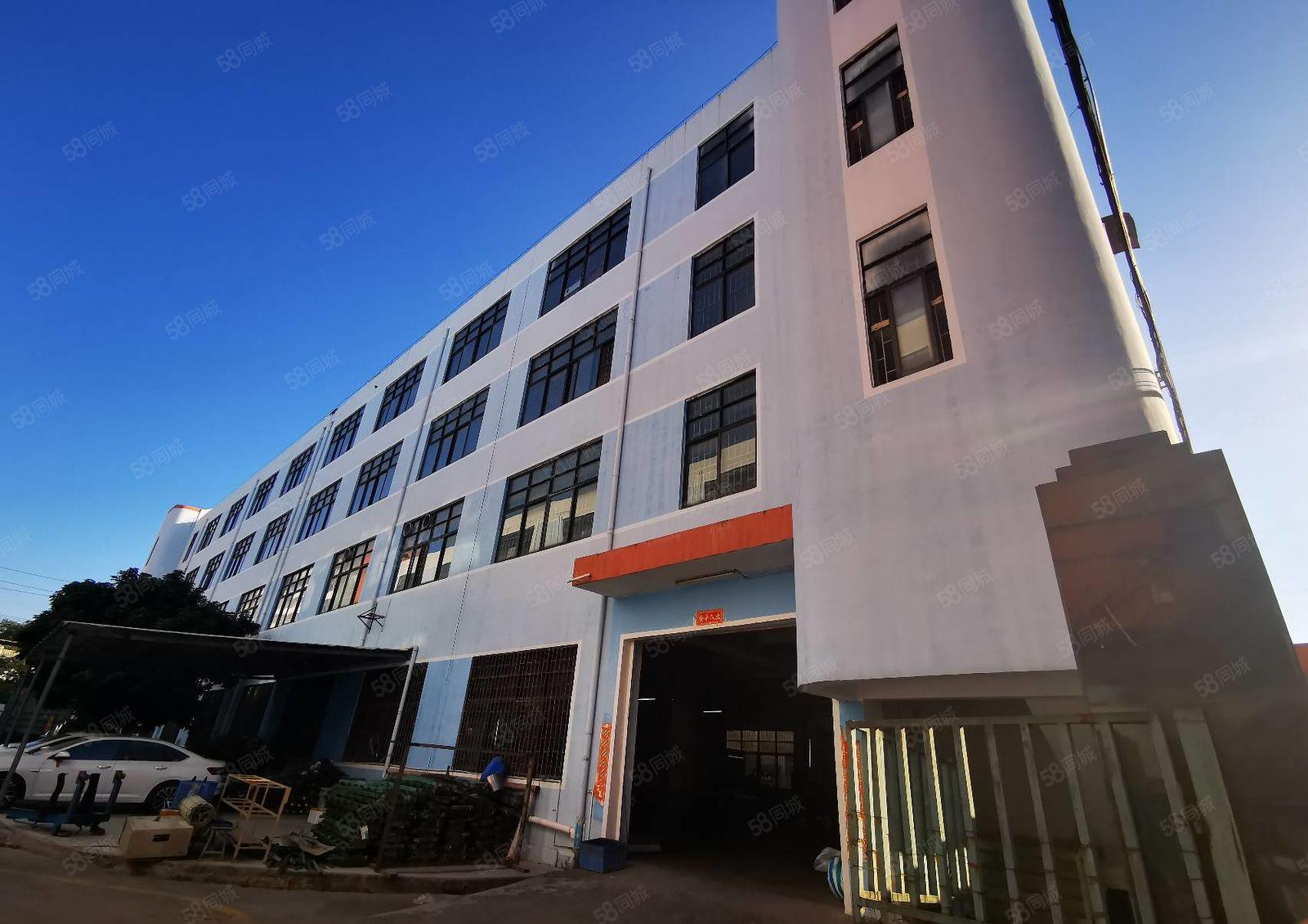 龙岗宝龙原房东红本9000平精装修独栋厂房出租，形象好空地大