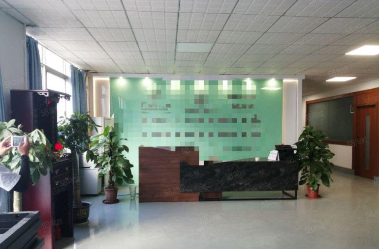 横岗地铁口附近楼上现成装修350平米仓库厂房办公室出租