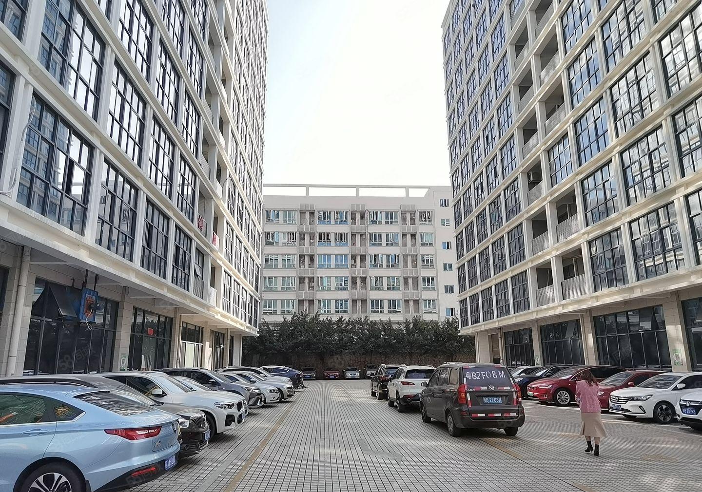 1000起租宝龙全新红本26000平可做养老院办公总部研发