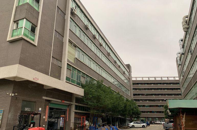 龙岗坪地靠近高速路口