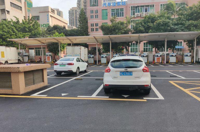 龙岗中心城1000平精装修办公厂房仓库低价出租400平起分租