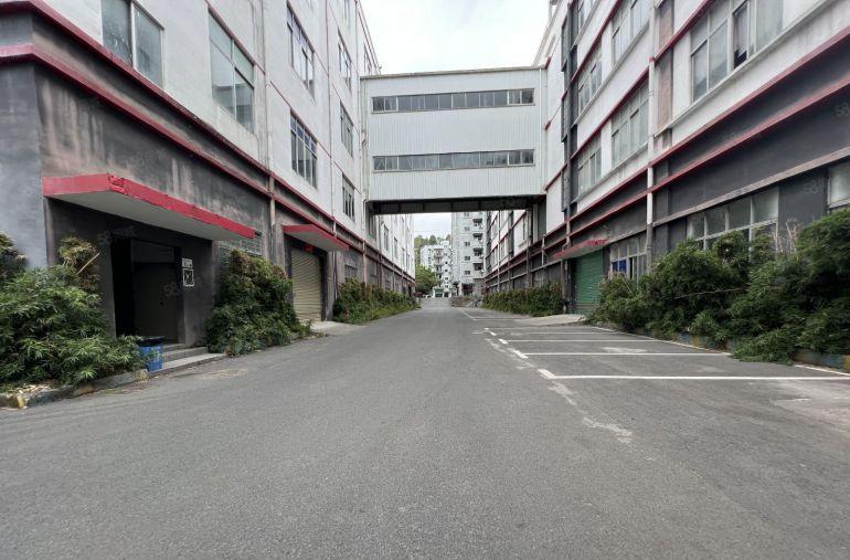 龙岗红本10万方厂房出租200平起分租带卸货平台消防喷淋