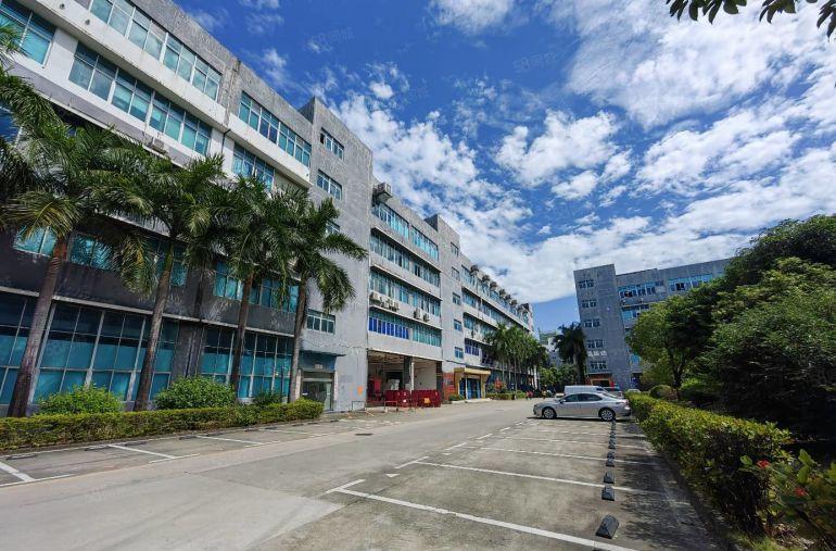 一手房东！龙岗坪地低碳城新空出整栋1万平方红本厂房仓库出租