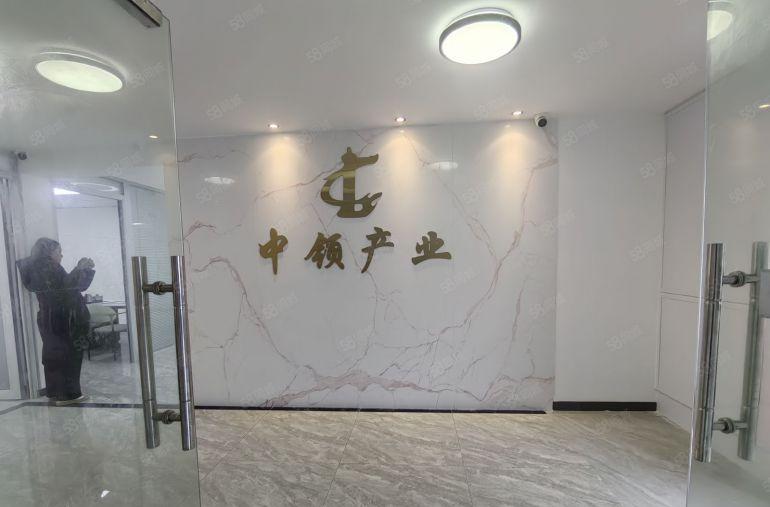 龙岗中心城南联地铁口精装修整层厂房200平起出租园区空地大