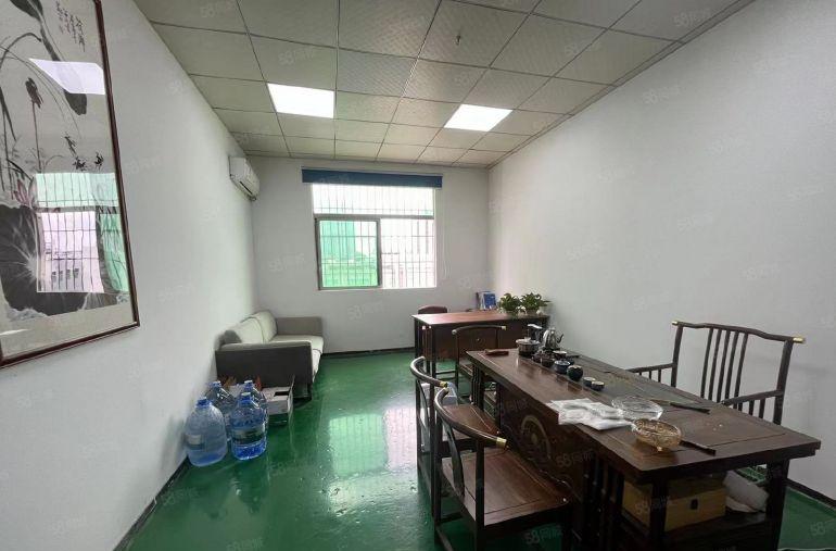 400平米龙岗中心城带装修二楼厂房出租有办公室有仓库