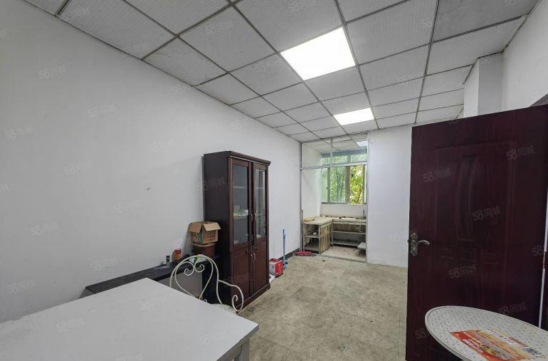 水电齐全 坂田地铁口工业园600带装修红本厂房仓库出租