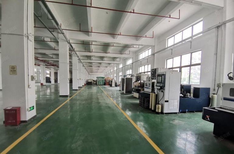 宝龙南约地铁口原房东红本1楼2000平方带装修水电齐大小可分