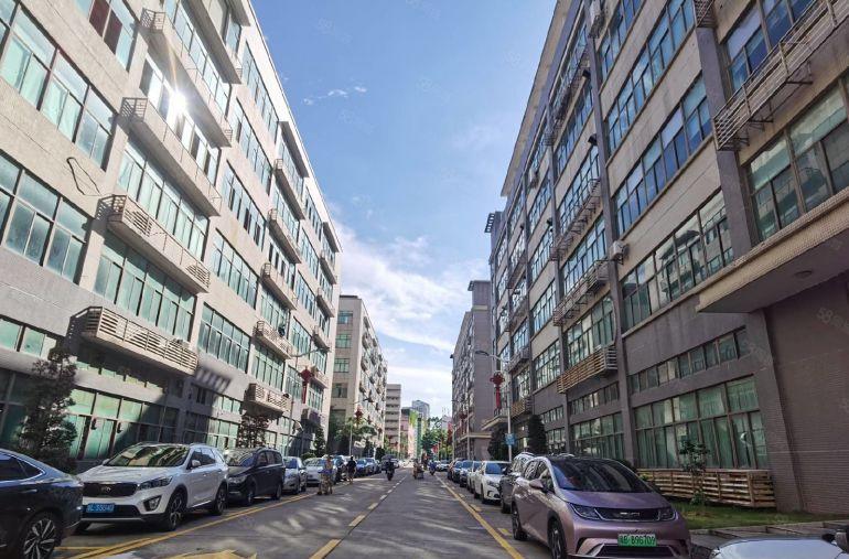 坂田杨美地铁站楼上精装修500平厂房出租原房东低价出租